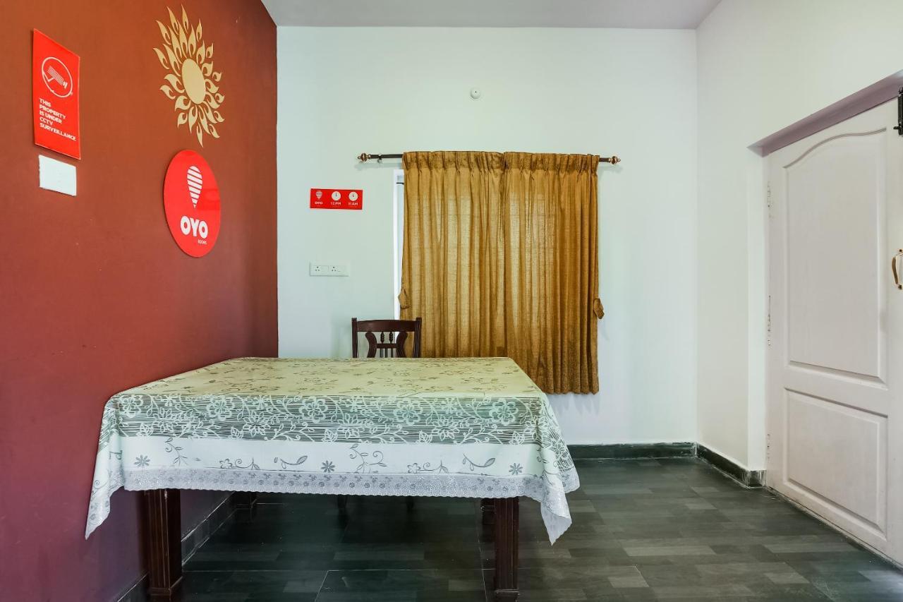 Oyo 27895 Memo Rooms 乌提 外观 照片